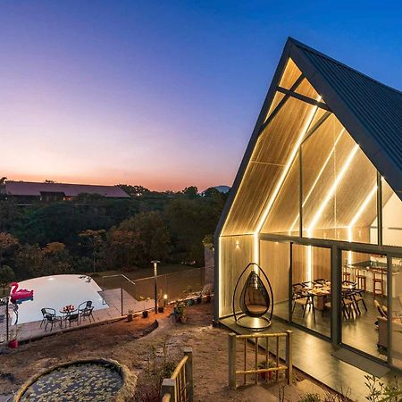 Stayvista'S Celeste Villa - Hill-View Retreat With Infinity Pool Nashik Ngoại thất bức ảnh