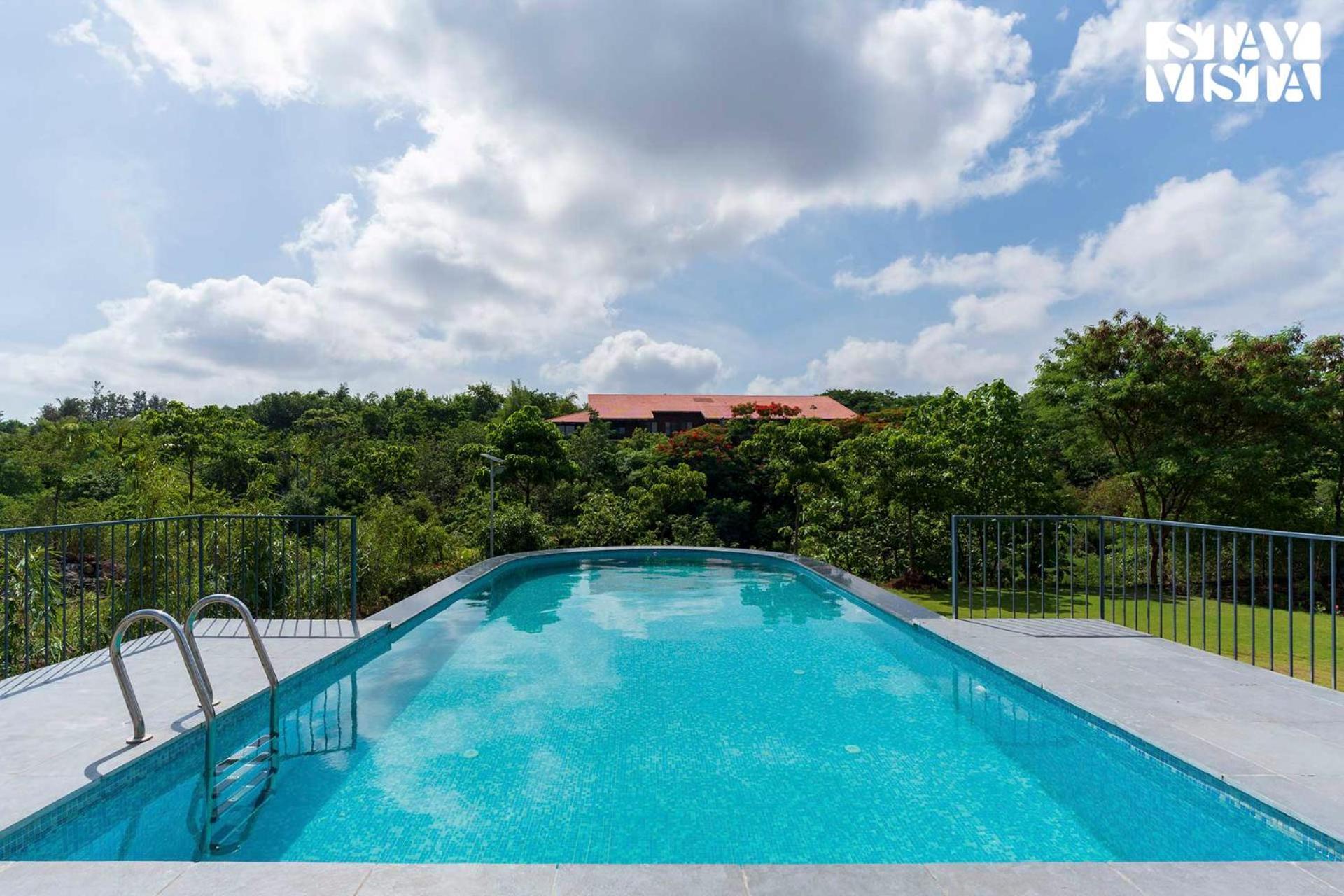 Stayvista'S Celeste Villa - Hill-View Retreat With Infinity Pool Nashik Ngoại thất bức ảnh