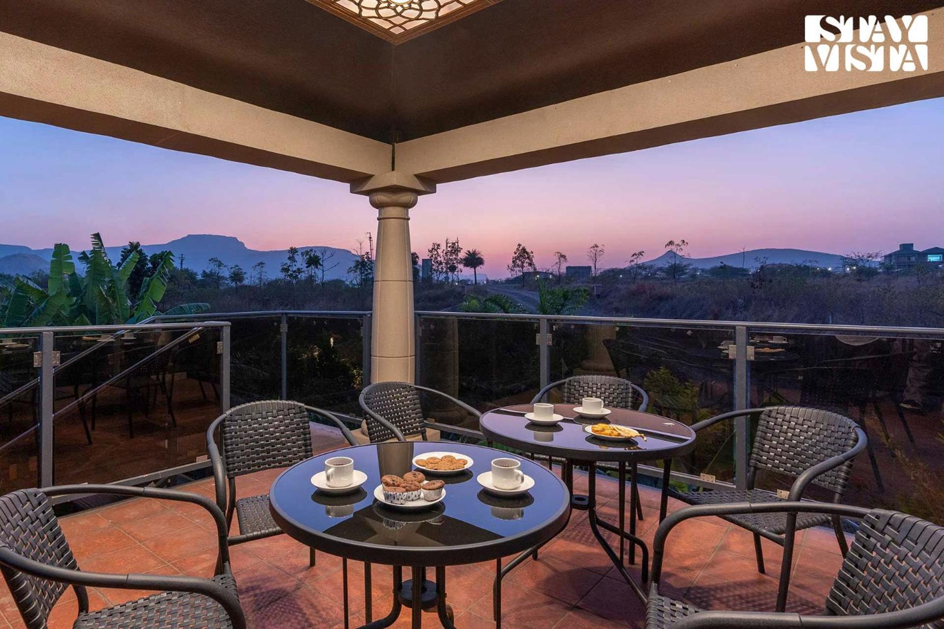 Stayvista'S Celeste Villa - Hill-View Retreat With Infinity Pool Nashik Ngoại thất bức ảnh