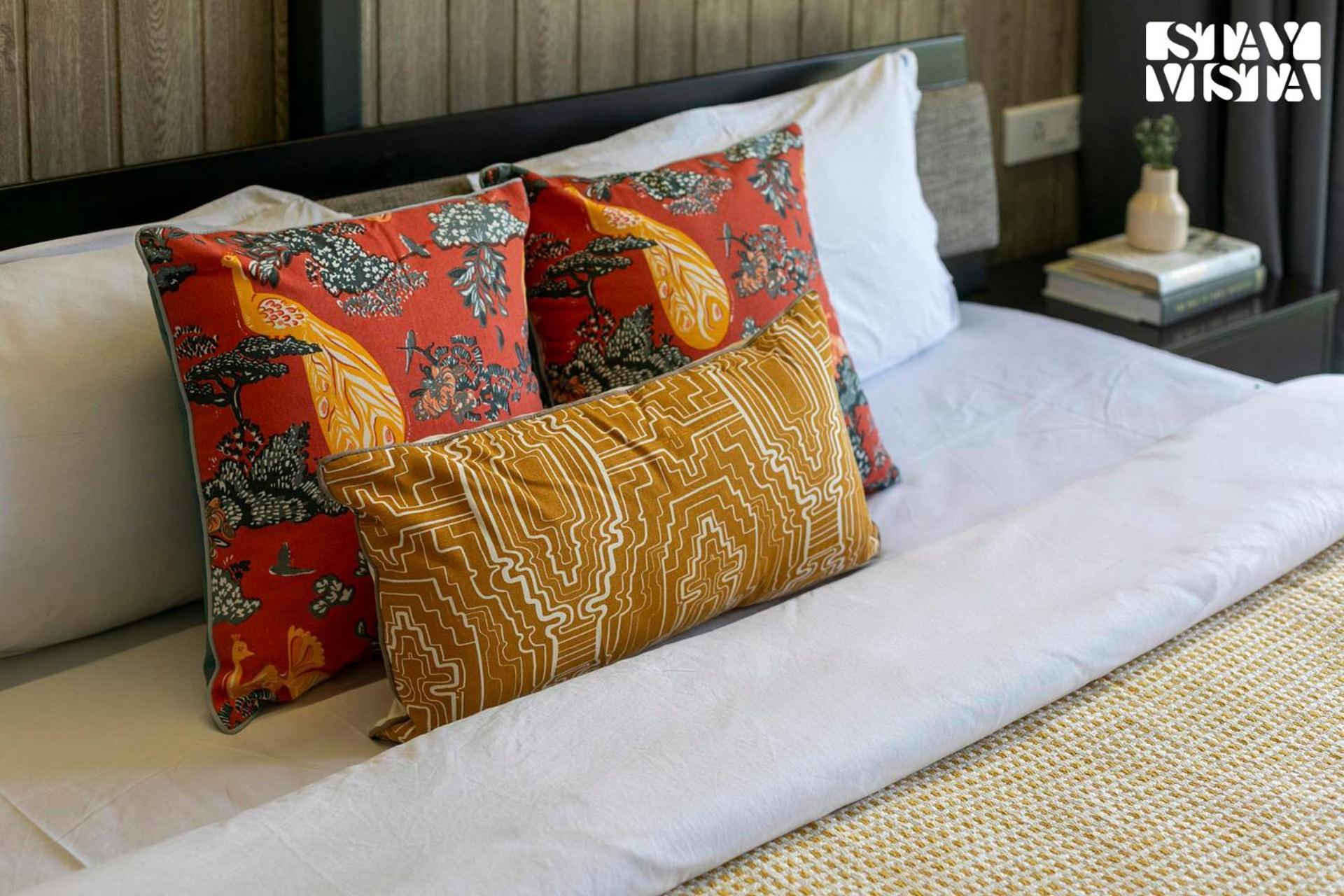 Stayvista'S Celeste Villa - Hill-View Retreat With Infinity Pool Nashik Ngoại thất bức ảnh